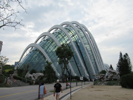 Das Gebäude vom Blumengarten