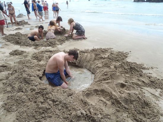 Unser 1. Pool hier wurde leider nichts, aber nacher haben wir trotzdem im Warmen geplantscht.