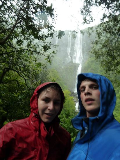 Durchnaesst von oben bis unten gelang uns noch dieses ''wunderbare'' Foto.