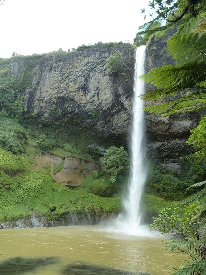 55m hoch das Ding, leider Schwimmverbot und zuviele Touristen, um es zu umgehen.