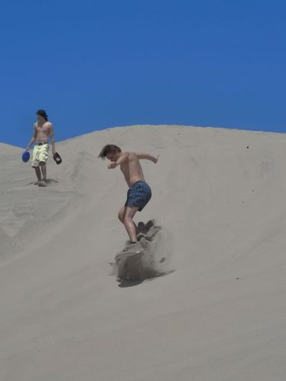 Lex beim Sandboarden (lika a Pro)
