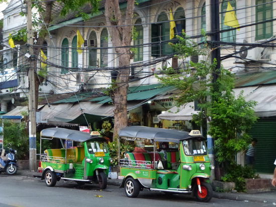 Immer wieder ein beliebtes Fotomotiv, Tuk-Tuk in Thailand