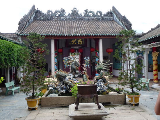 ...und noch eine chinesische Versammlungshalle...