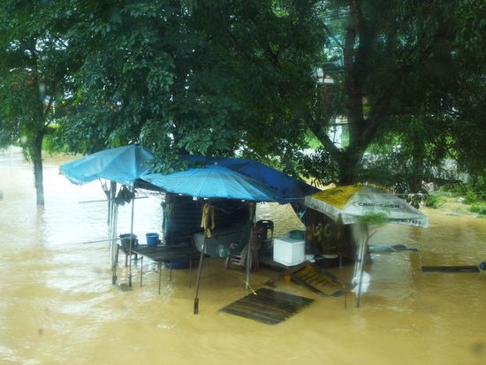 ...und wieder geht nichts mehr...tja, es ist Regenzeit