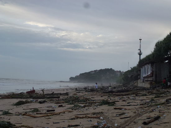 Klong Nin Beach...verwüstet...