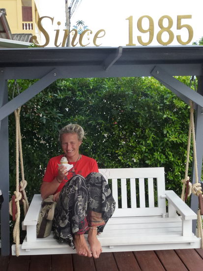 Niras Homebakery in Thong Sala mit hausgemachten Mint-Blaubeer-Eis, hhmmmm!