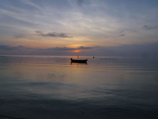 Das Meer, so spiegelglatt wie selten...