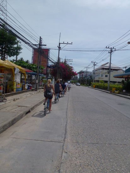 Kochkurs auf dem Weg zum Markt (Woks Kitchen/ Thong Sala)