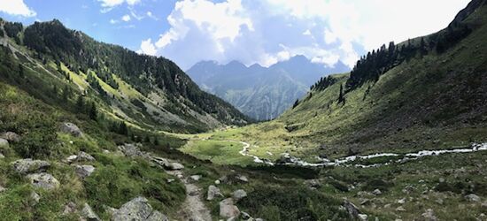 Blick ins Tal der Falbesoner Ochsenhütte