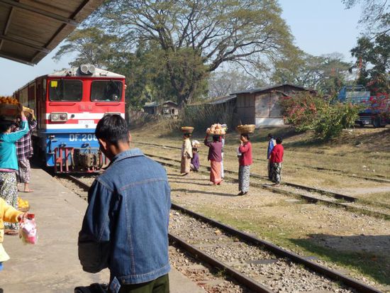 Zug nach Mandalay