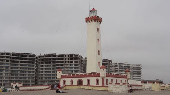 Der Leuchtturm vor La Serena