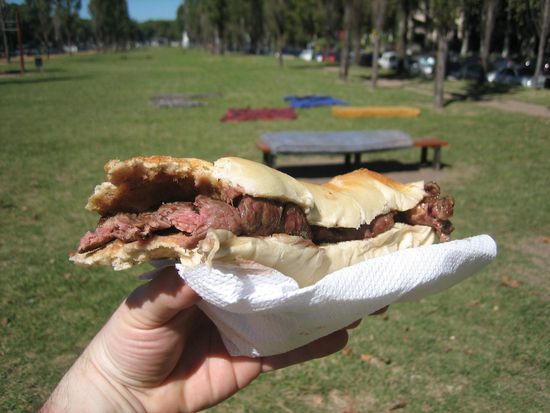 Perfektes Fleisch, im Hintergrund Matratzen. Den Hintergrund habe ich eben erst gesehen.