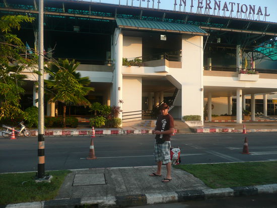 Surat Thani Airport....warten auf den Abflug