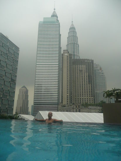 Das nenn ich mal nen tollen Swimmingpool! *g*