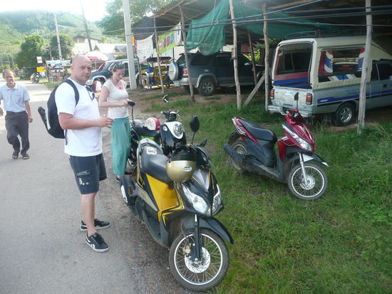 Nach erfolgreichem Besorgen des Frühstücks....auf gehts weiter zur Inselerkundung