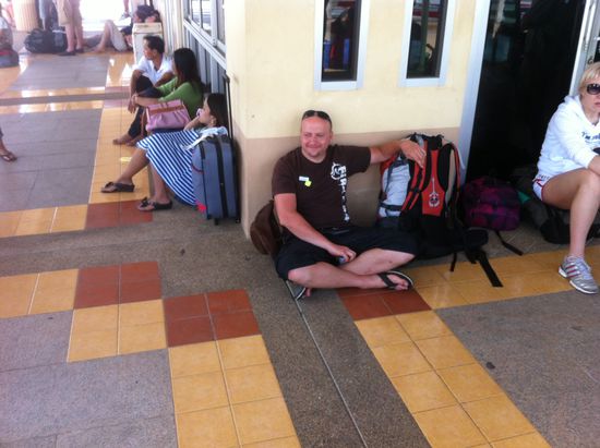 Warten auf unser Boot