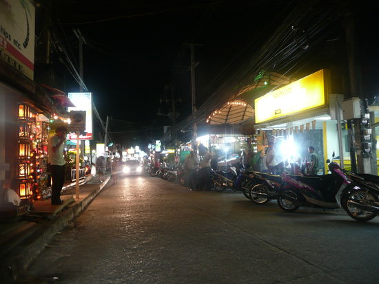 Lamai @ night