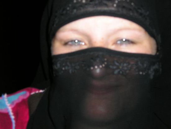 und nochmal in nah - Mondgesichter sind in der arabischen Welt ein Schönheitsideal...