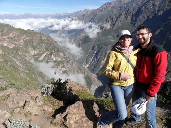 Steiler Abgrund am Colca Canyon