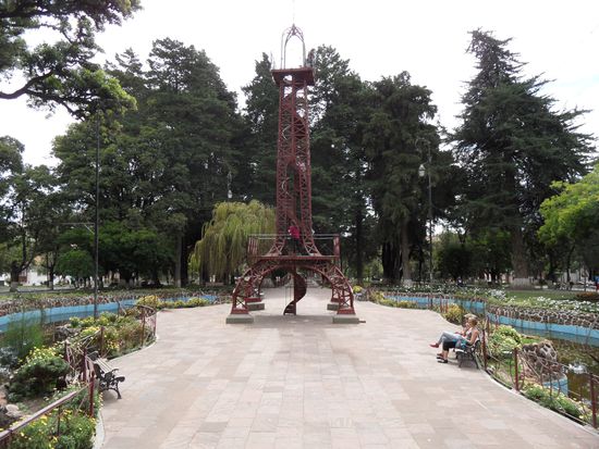 Wunderschöne Parkanlage - wie überall in Bolivien