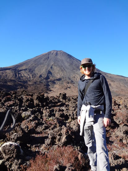 Im Hintergrund kann man den Mt Ngaruahoe sehen.