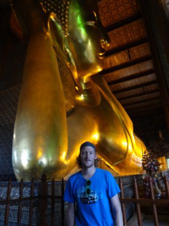... mit dem riesigen liegenden Buddha. Unfassbar.