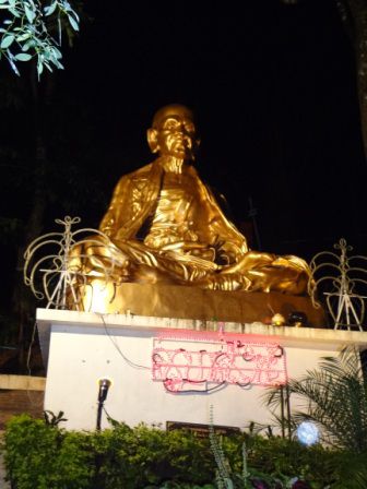 Auf dem Heimweg kam dann erst der Buddha, dann ...