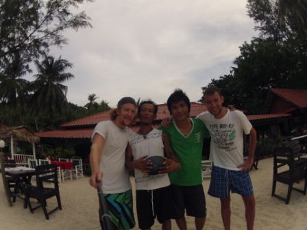 Es war einfach eine super schöne Woche am Bottle Beach und das haben wir auch diesen zwei Jungs zu verdanken. Ein nettes Team. Vielen Dank.