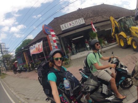 Der Start der Rollertour nach Ubud.