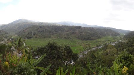 Tolle Landschaft af dem Weg.