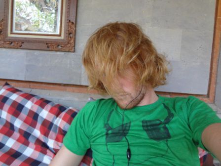 Hier eines der letzten Bilder mit langen Haaren. Dann gings zum Friseur.