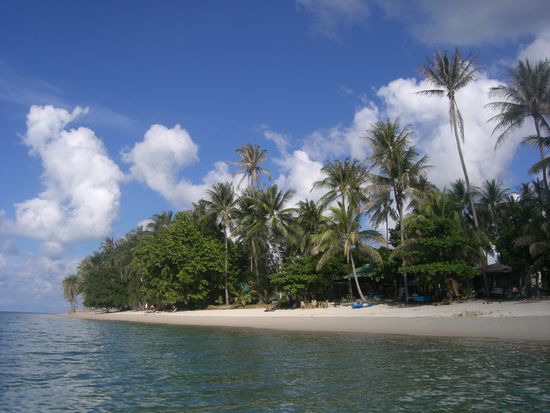 Das war "unser" Strand. Ganz rechts ist unser Bungalow zu sehen.