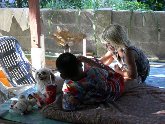 Kinder verstehen sich auch ohne viel Worte