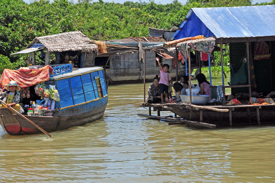 Bei  der Ankunft in den schwimmenden Dörfen bei Siem Reap.