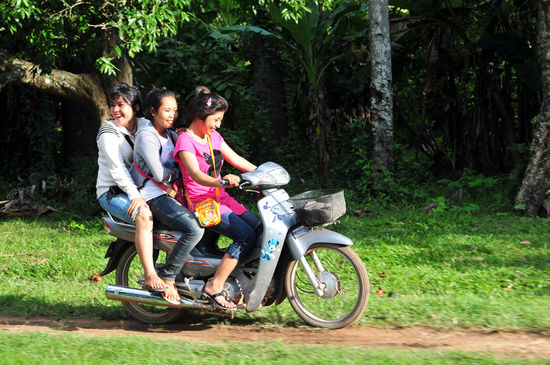 Auf dem Weg zu den Tempelanlagen von Angkor.