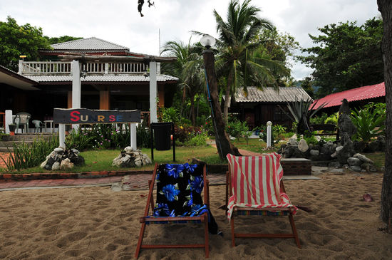 Unser Hotel  mit unseren Liegestühlen