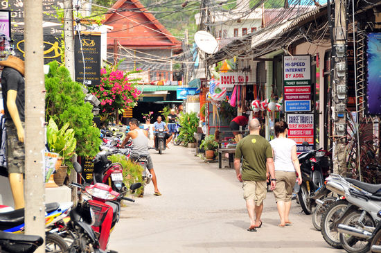 Hauptstrasse von Sairee Beach
