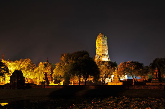 Wat Phra Ram im Rama Park