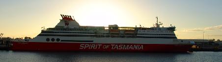 die Spirit of Tasmania an der Anlegestelle in Devenport