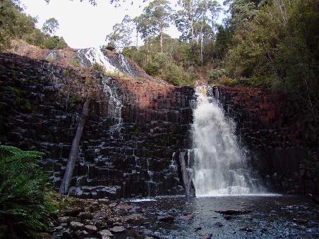 Die Dip Falls von Unten