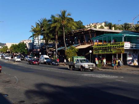 Hauptstrasse in Airlie Beach