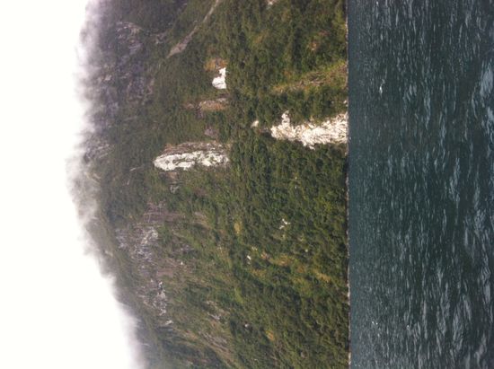 Irgendwie um 90 Grad gekippt. Behebe ich sobald ich an einem Computer bin 