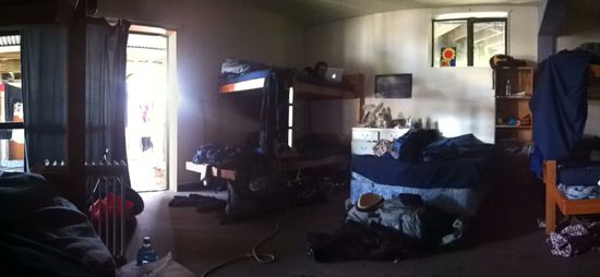 Unser shithole in Kaikoura. Mit etwas Glück war die Schiebetür wenigstens in der Nacht geschlossen. Aber wer hat schon 7 Nächte hintereinander Glück? 