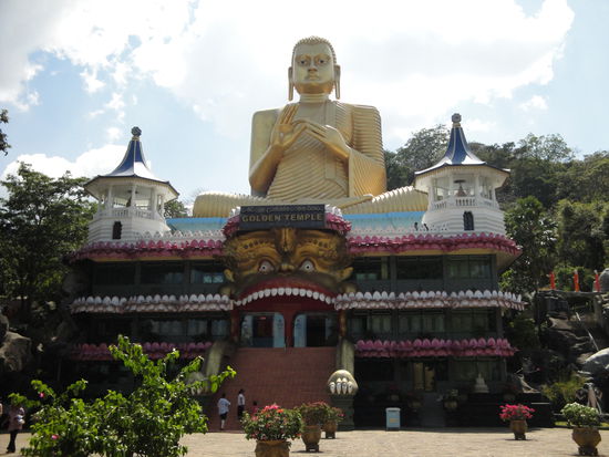 Golden Temple in Dambulla, kaum Touristen!
