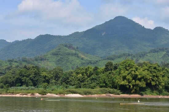 Flusslandschaft im Norden von Laos