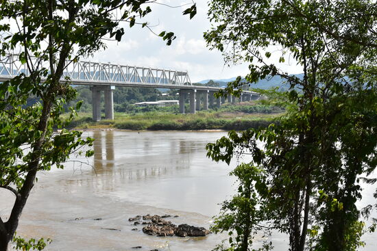 Die Grenzbrücke zu Myanmar über den Mekong