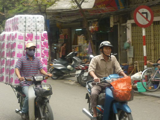 Was und wieviel hier so transportiert wird, ist unglaublich. Und das ist noch harmlos!