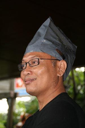innovativer regenschutz von sowieso aus jakarta