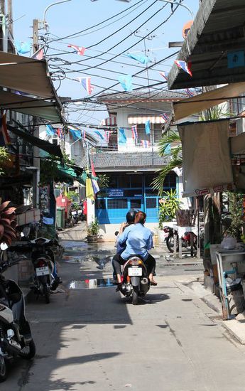 Die Straße des "Bamboo Guesthouse"