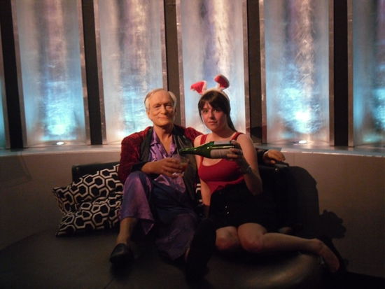 Aber Mr. Heffner, so ein Mädchen bin ich nicht! 
(Bitte beachtet auch die Bunny-Ohren  )